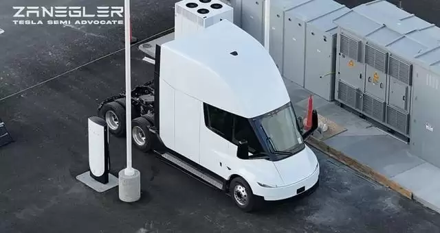 特斯拉Semi电动卡车充电视频流出：1.2 MW极速补能