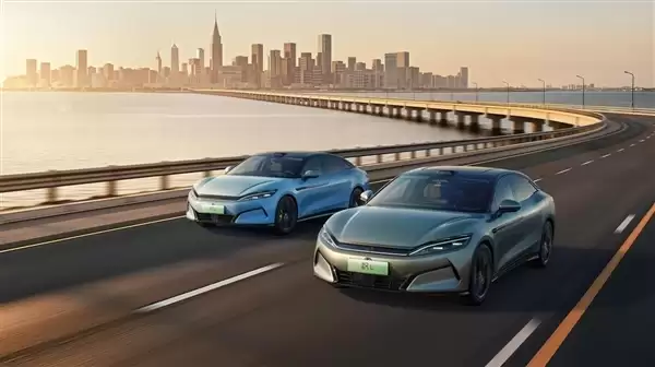 全球电动汽车王者易主!比亚迪将首超特斯拉 成全球电车销冠
