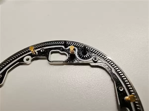 小米17 Ultra徕卡版被歪曲变焦环造假!王化:某群体断章取义能力很强