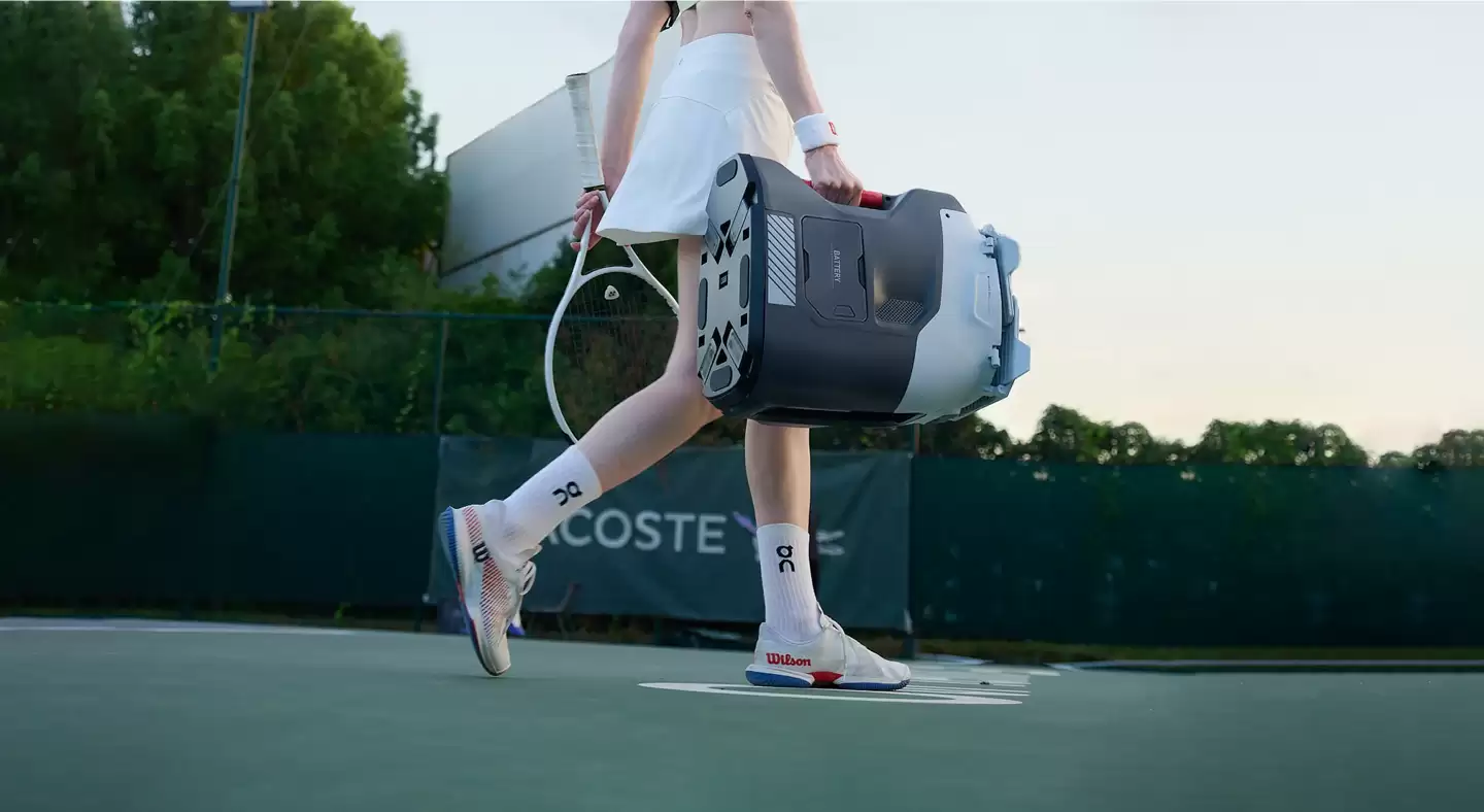 全球首款视觉AI网球机器人Tenniix亮相CES 2026:支持语音交互与自适应训练,699美元起