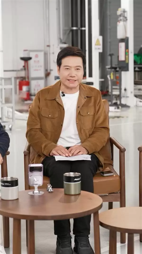 雷军直播回应禁售小米谣言：依法维权不涉农产品