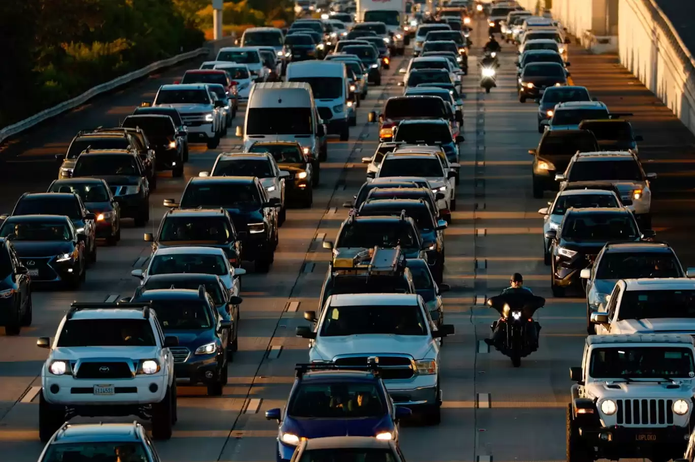 英媒:全球需求降温,2026年电动汽车销量将创六年来最慢增速