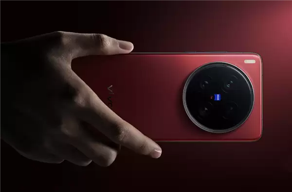 7000mAh大电池!vivo X300s配置曝光:1.5K大直屏+2亿主摄