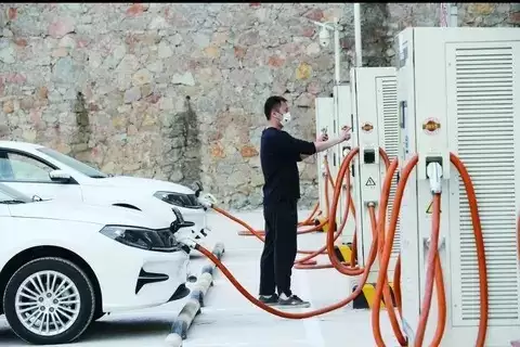 纯电动汽车无快充接口出行充电全攻略