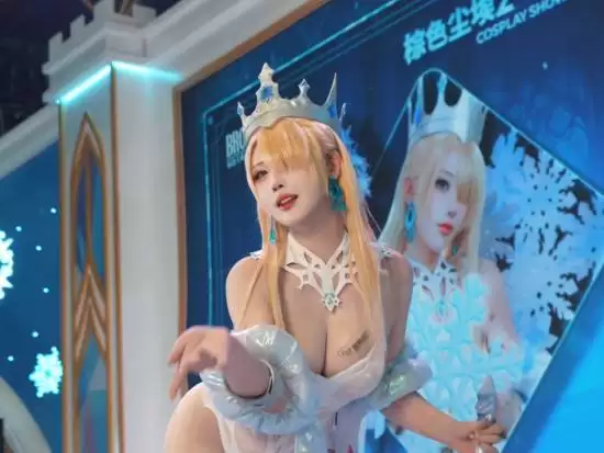 棕色尘壤2亮相萤火虫漫展,延续前作美学与剧情新篇章