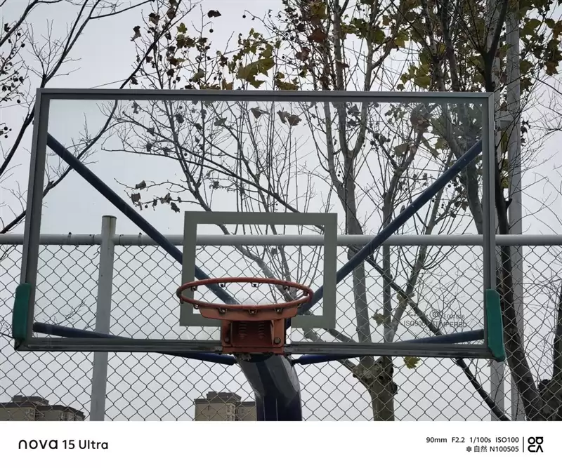 前后双红枫上阵 华为nova 15 Ultra全面评测:年轻人的影像轻旗舰!