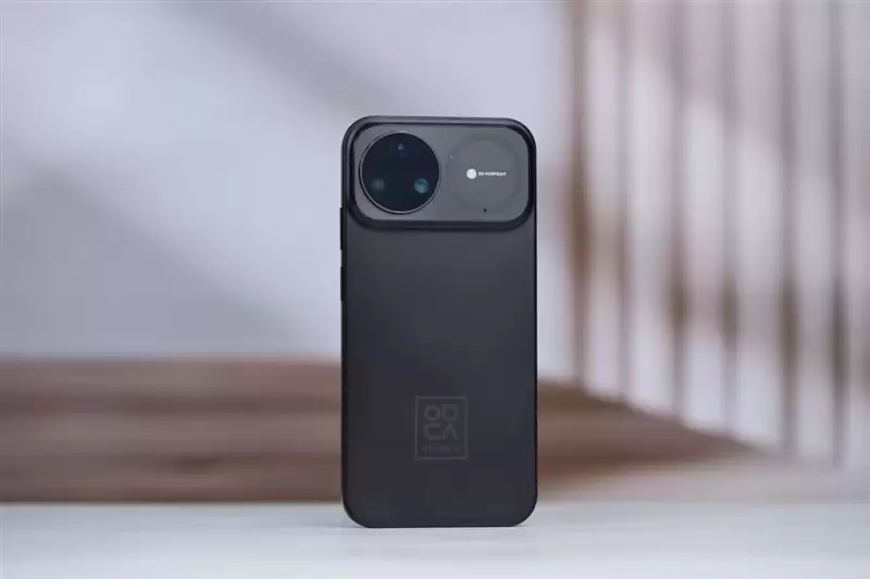 前后双红枫上阵 华为nova 15 Ultra全面评测:年轻人的影像轻旗舰!