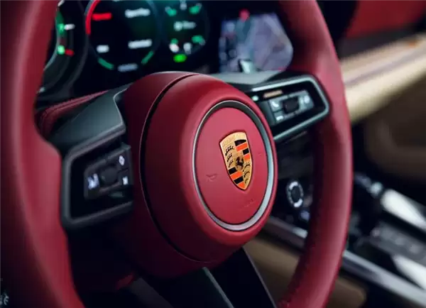 资金链问题致“闭店” 保时捷中国终止郑州中原店授权!