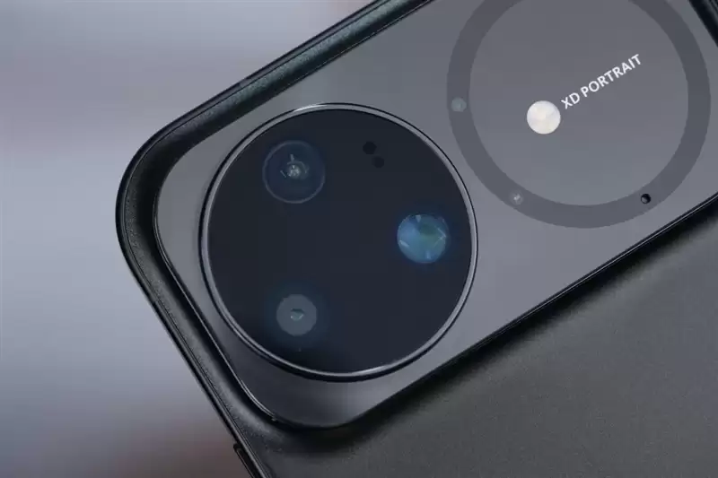 前后双红枫上阵 华为nova 15 Ultra全面评测:年轻人的影像轻旗舰!