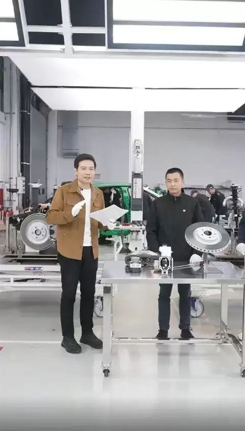 小米汽车雷军直播回应争议:辩解还是反思?