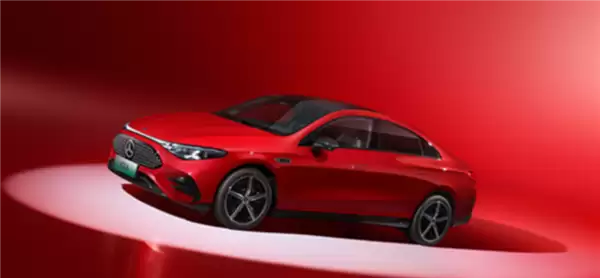 “会思考”的自动驾驶来了：奔驰CLA首家换上英伟达Alpamayo平台！