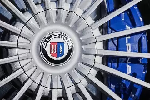 Alpina全面并入宝马集团,2026年起启用BMW Alpina新标识