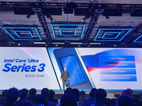 27小时x86续航王！Intel正式发布酷睿Ultra 300系列CPU：游戏性能提升77%