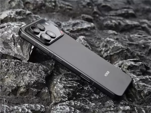 游戏性能最好的手机 这款堪称游戏体验天花板