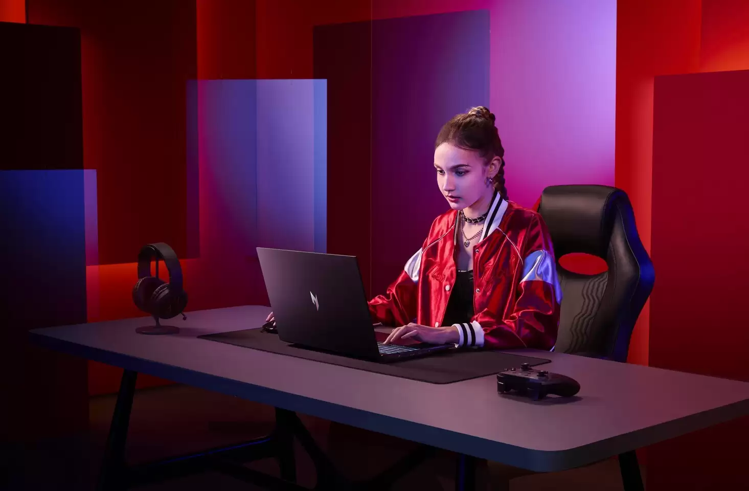 宏碁发布掠夺者 Helios Neo 16S AI 游戏笔记本:酷睿 Ultra 9 386H 处理器、RTX 5070 显卡