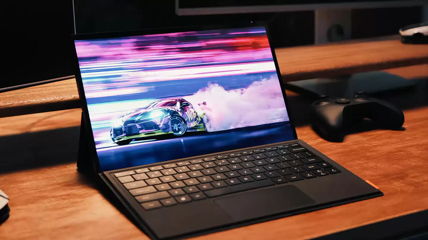 全球首款英特尔 Panther Lake 二合一平板:壹号本 Super V 亮相,搭载酷睿 Ultra X7 358H