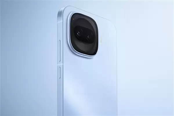 7.9mm/202g机身塞进7600mAh电池 iQOO Z11 Turbo来了