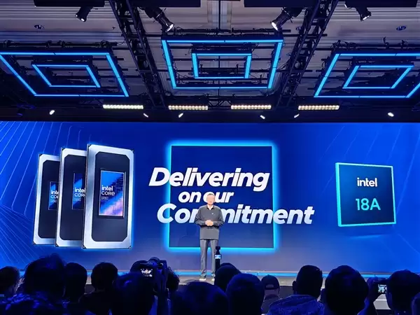 Intel CEO：18A首款产品如期出货、Panther Lake将开启新时代！