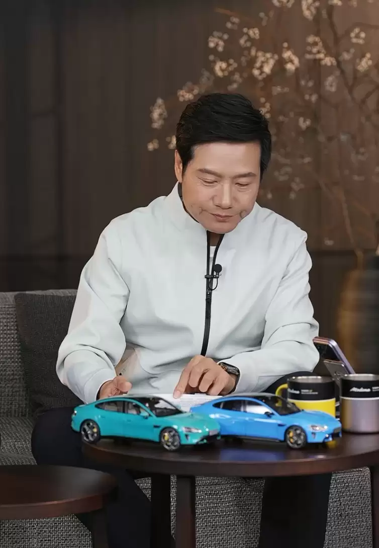 雷军回应小米 SU7 两年换‘:算中等偏慢,SU7 卖得这么好 改款一定要稳