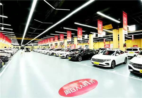 平台保障 + 优质服务，懂车帝让武汉准新婚夫妇放心、开心买二手车