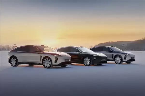 全球限量9台！蔚来ET9百万纪念版上市：81.8万起