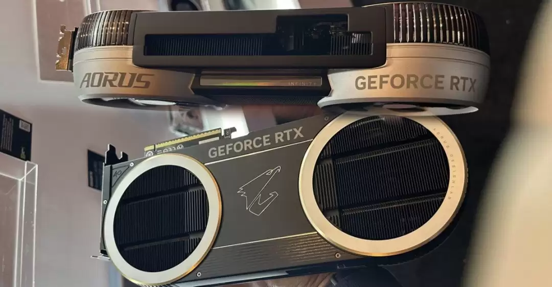 技嘉发布AORUS RTX 5090 INFINITY显卡：三风扇+创新散热