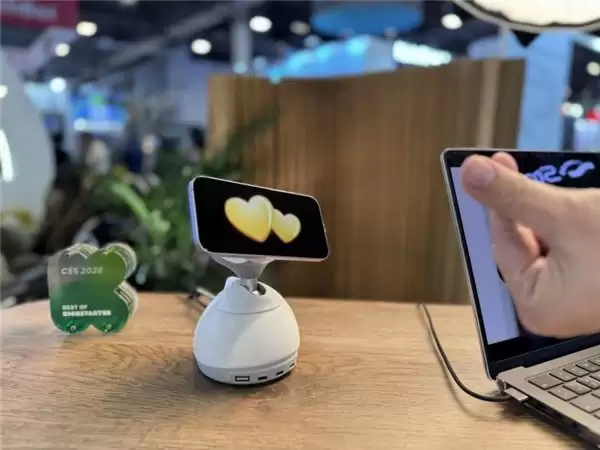 可以科技携全球首款桌面 AI 伴侣 DeskMate 登陆 2026 CES 开启“人机共生”新范式