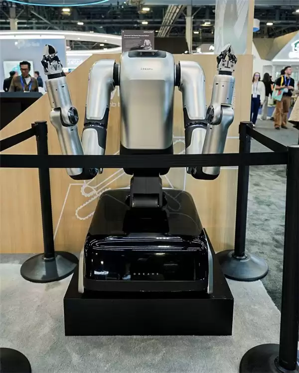 追觅扫地机器人新物种亮相，揭晓家用具体智能最佳解法