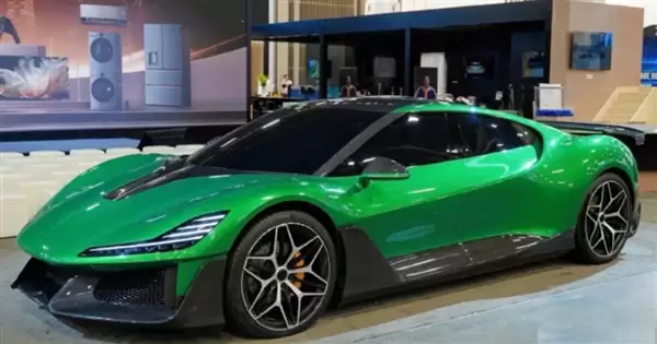 追溯首款超跑亮相CES:造型战斗拉风 马力1876匹