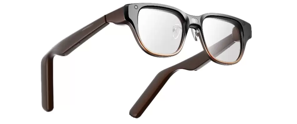 联想展示多款概念产品：含智能眼镜、个人AI计算中枢、显示器及键盘等配件