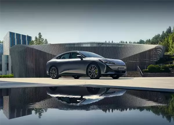 车主买极狐汽车 4S店承诺送黄金！车到了 黄金却没到