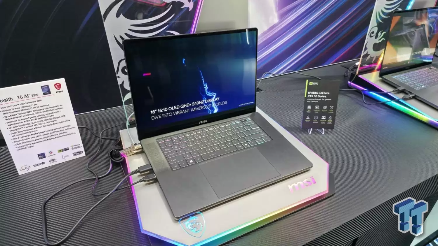 微星绝影 Stealth 16 AI+ 游戏本亮相：英特尔 Panther Lake 处理器，最高可选 RTX 5090 显卡