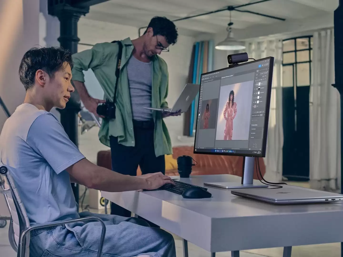 惠普发布专业4K 120Hz显示器支持雷电4与多域色彩