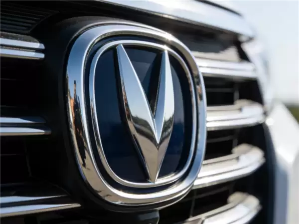 长安汽车辟谣取消年终奖 或发4.3月薪+3000！网友：我自己成小丑了