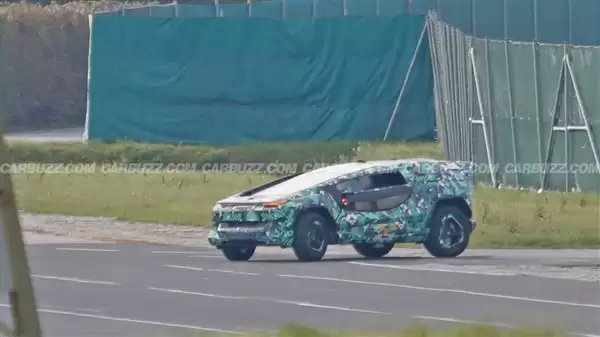 配全球最大挡风玻璃！沙特造车新势力首车首秀：造型太怪异