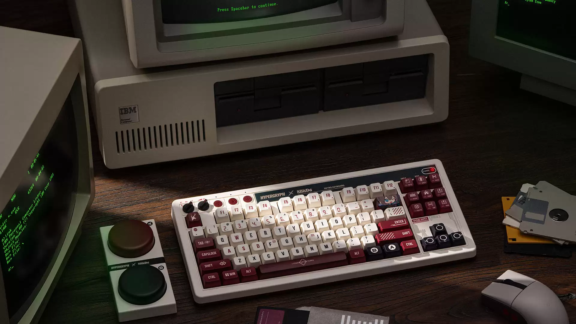 鹰角网络 × 八位堂 Retro 87 复古键盘新春周边套装发布,499 元