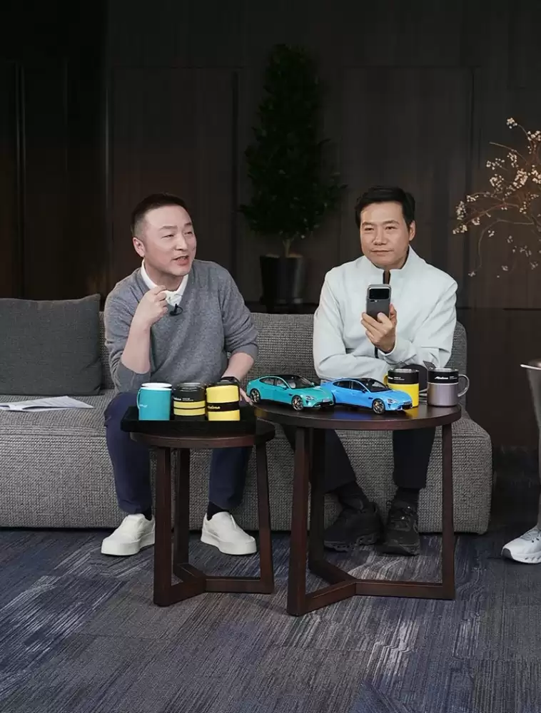 雷军回应“一个杯子开15次会”:并非专门为杯子开会,而是在会议中讨论过这个产品