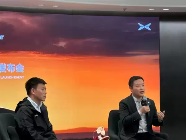 何小鹏:特斯拉很优秀 但Robotaxi仍需要方向盘和刹车