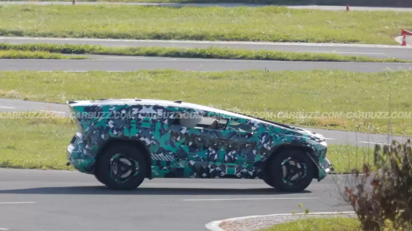 配全球最大挡风玻璃:沙特造车新势力 Ceer 的原型车曝光,宝马、富士康等撑腰