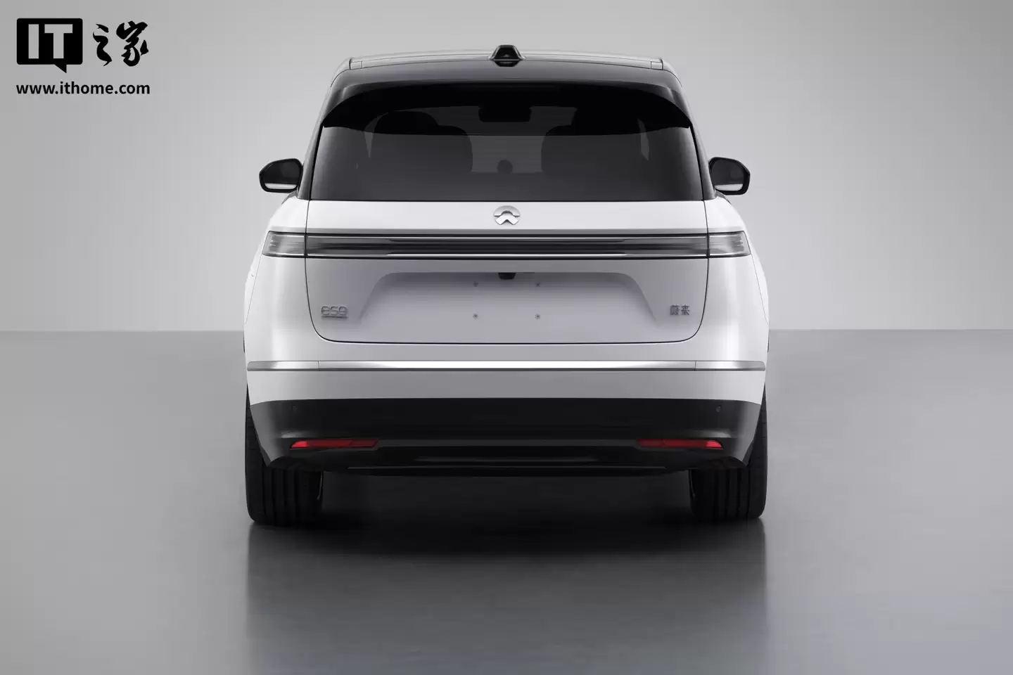 蔚来 ES9 旗舰 SUV 完成申报：车长超 5.3 米、双色车身 + 大饼轮毂，今年二季度发布