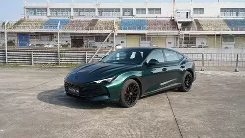 MG7 2026款上市，11.69万起售，标配高阶智能与运动配置