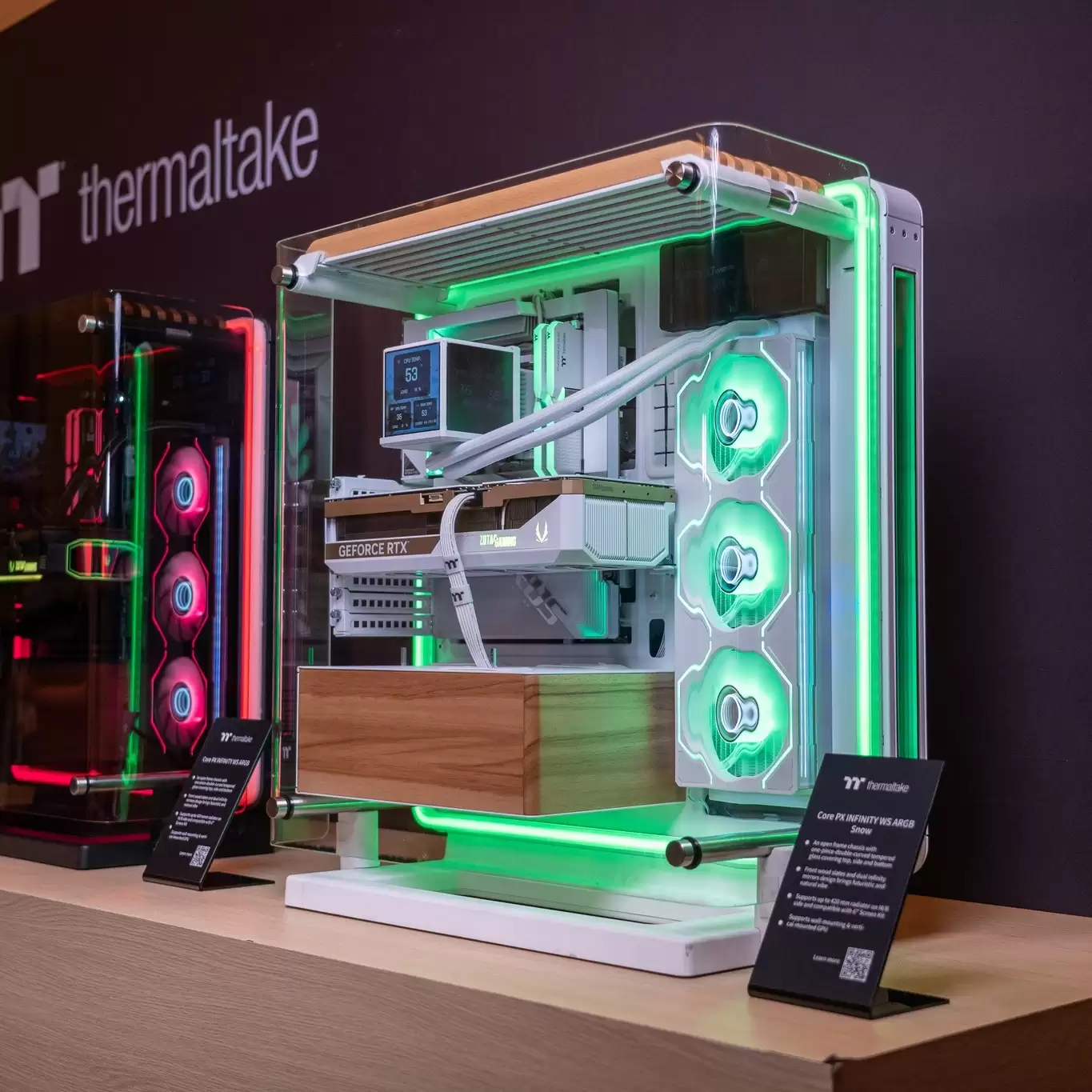 曜越旗舰机箱 Core PX Infinity WS ARGB 问世:环绕式双曲玻璃,大面积木质装饰