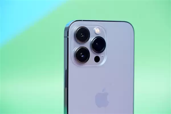 满血复活再战一年！iPhone 13系列半价换电池活动：仅需399元