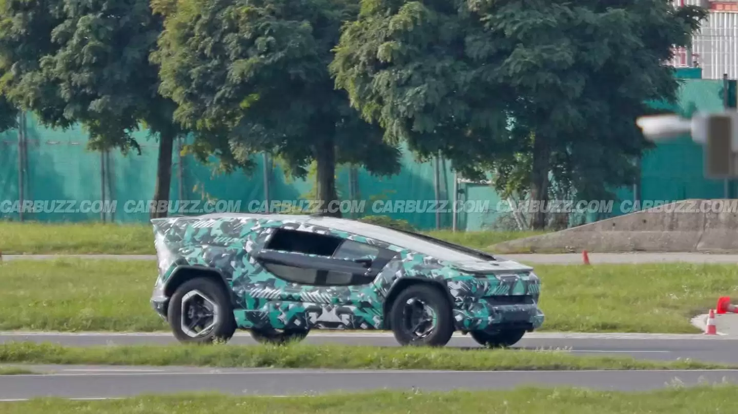 配全球最大挡风玻璃:沙特造车新势力 Ceer 的原型车曝光,宝马、富士康等撑腰