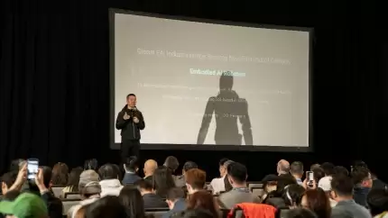 人们在看台上的人在做谈话AI 生成的内容可能不正确。