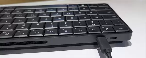 惠普EliteBoard G1a发布:竟然把一台强大的主机塞进键盘里