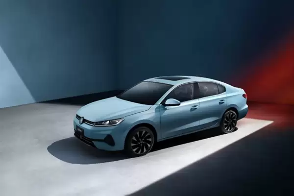 前脸升级+溜背造型!大众速腾S官图上线:1.5L/1.5T动力可选