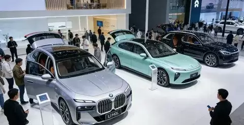 2026豪华车市巨变:价格下探、国产品牌崛起与消费理性博弈