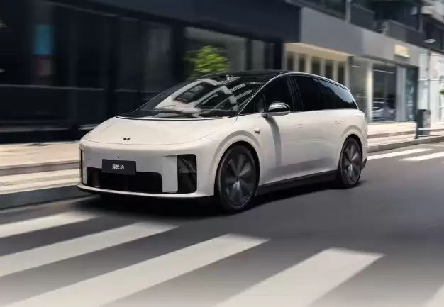 理想 i8 纯电 SUV 推出 3 年 0 息金融政策，首付 9.98 万起