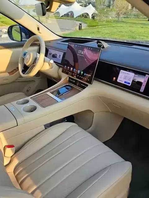 问界M7实测：三十万级智能豪华新标杆